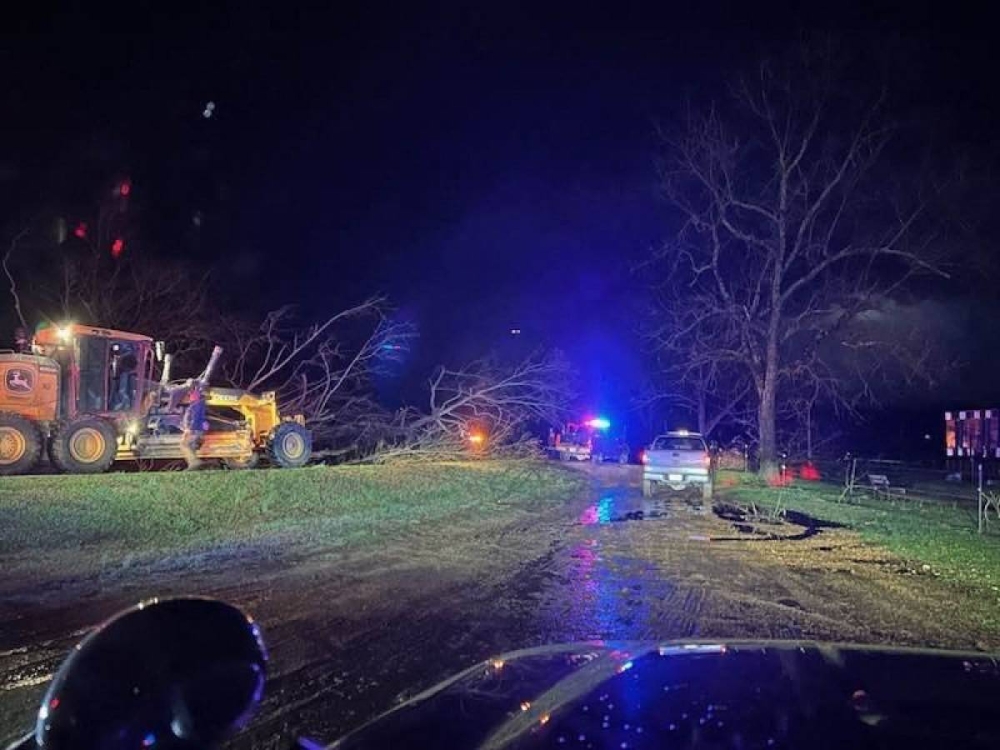 Muertes por tornados del fin de semana en EEUU suben a 40