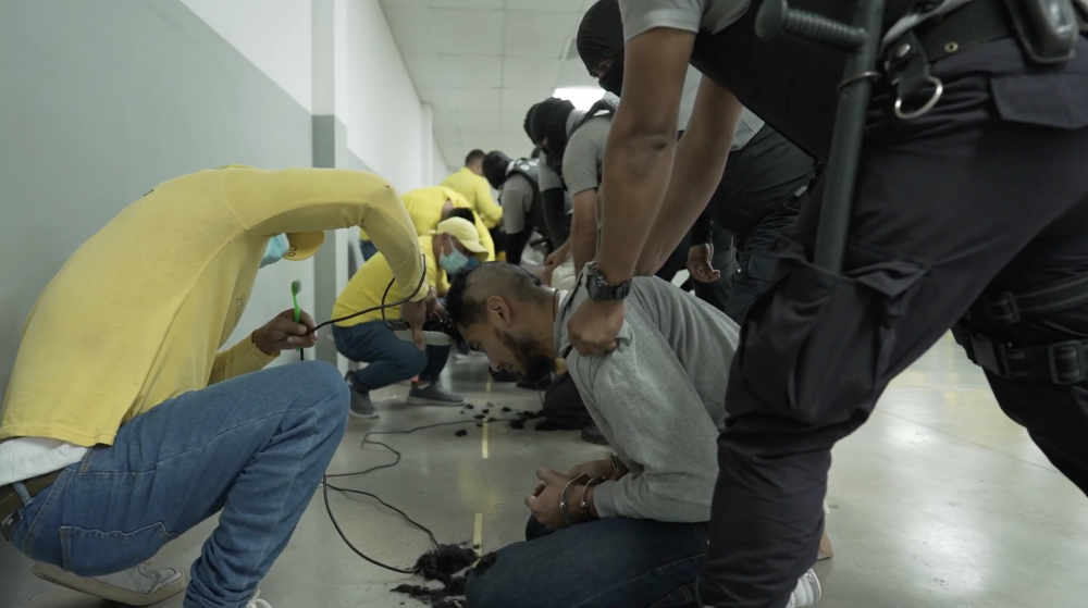 Venezuela dice que envío de migrantes en EEUU a cárcel salvadoreña es «crimen de lesa humanidad»