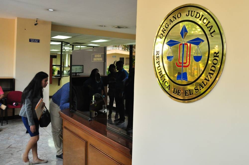 Exoneración definitiva a joven que grabó video en el cual mencionaba el número de ONI de un policía