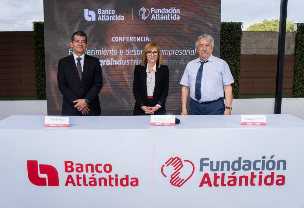 Banco Atlántida y Fundación Atlántida Impulsan la Agroindustria Salvadoreña con Enfoque en el Procesamiento de Frutas