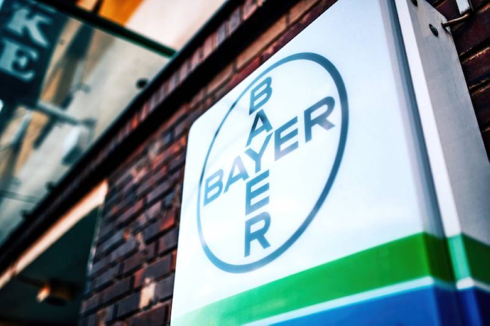 Bayer, condenada a pagar $2,100 millones en EEUU por demanda de cáncer contra herbicida