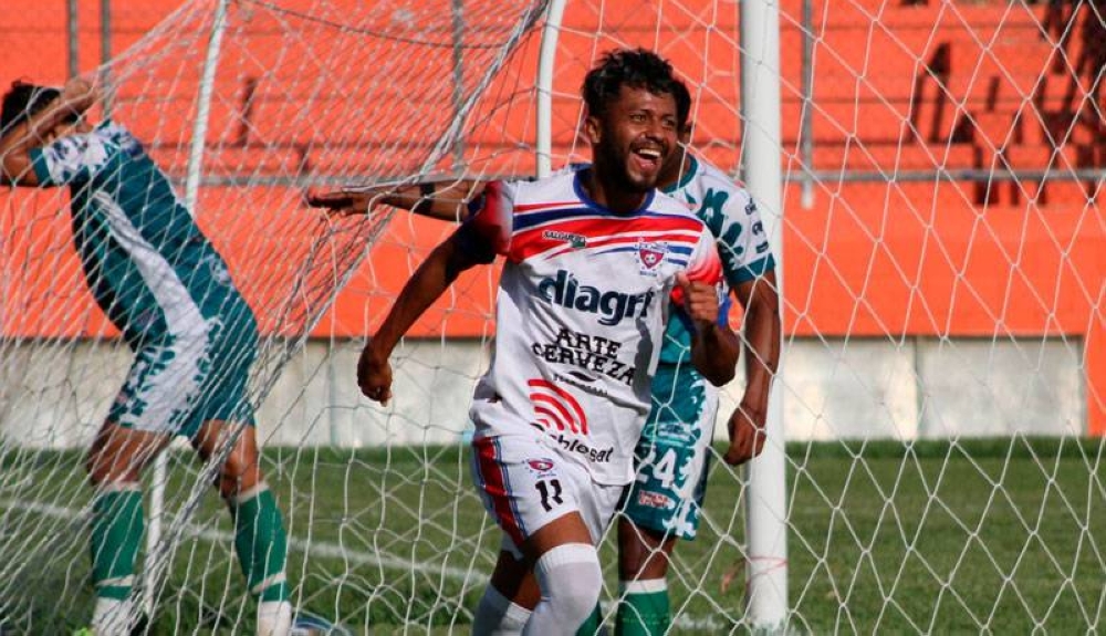 Firpo se impone 4-1 de visita a Dragón