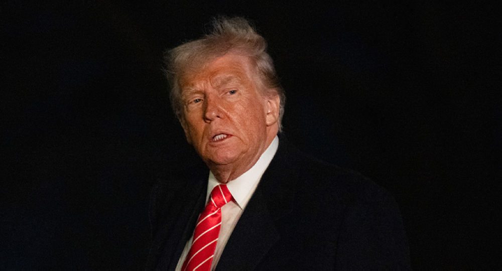 Trump dice que impondrá un arancel del 25% a cualquier país que compre petróleo venezolano