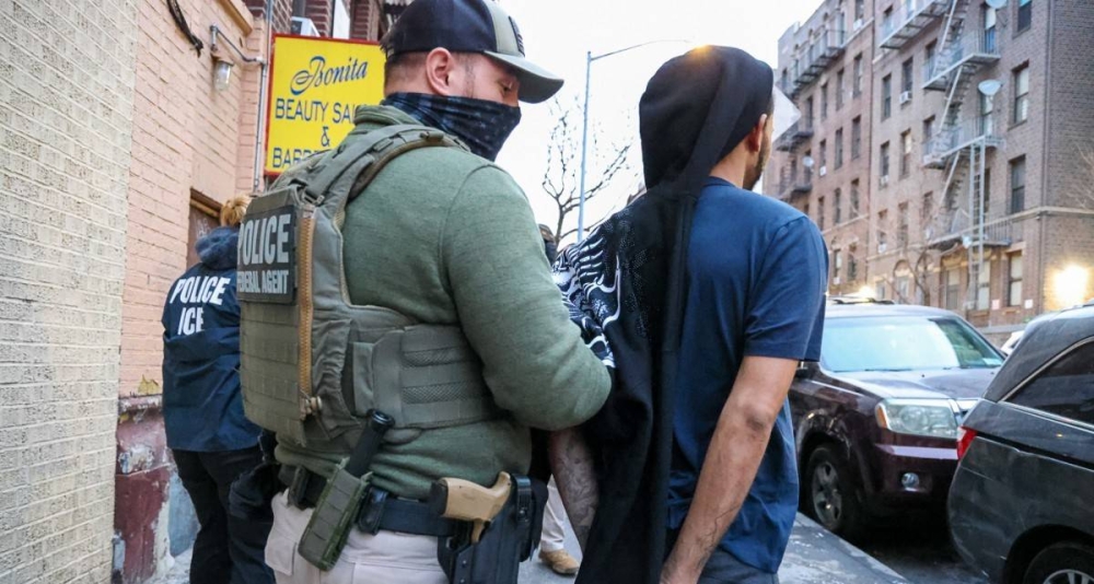 Inmigrantes que se «autodeporten» de EE.UU. podrán verificar su salida con geolocalización