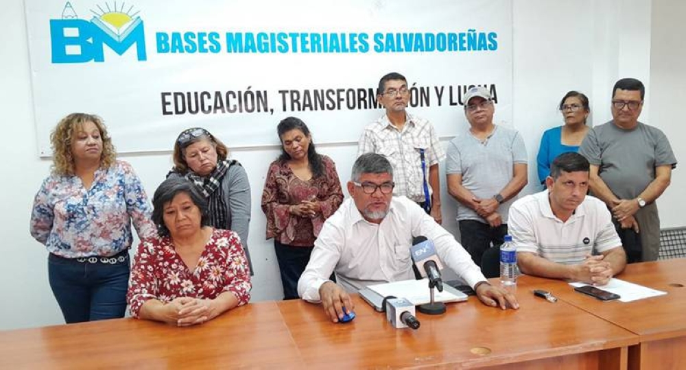 Sindicato denuncia que al menos 500 maestros no han recibido la compensación por su retiro en 2024