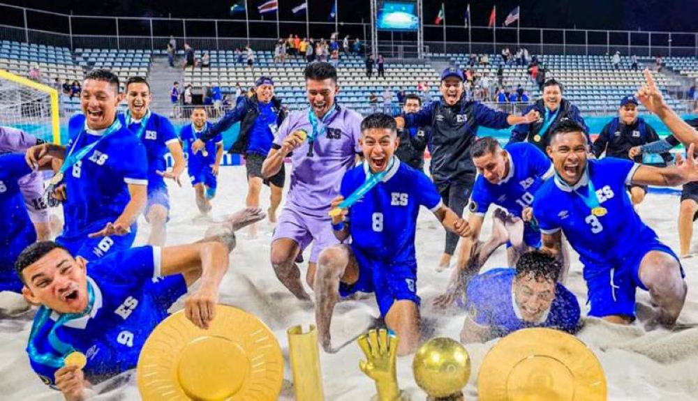 FESFUT hace oficial la convocatoria a microciclo de la selecta playera rumbo al Mundial