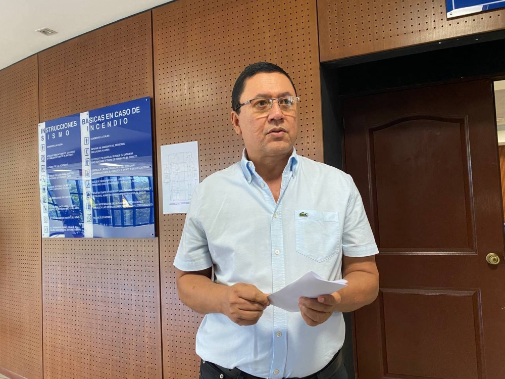 Will Salgado presenta dos amparos ante Sala de lo Constitucional en caso de difamación