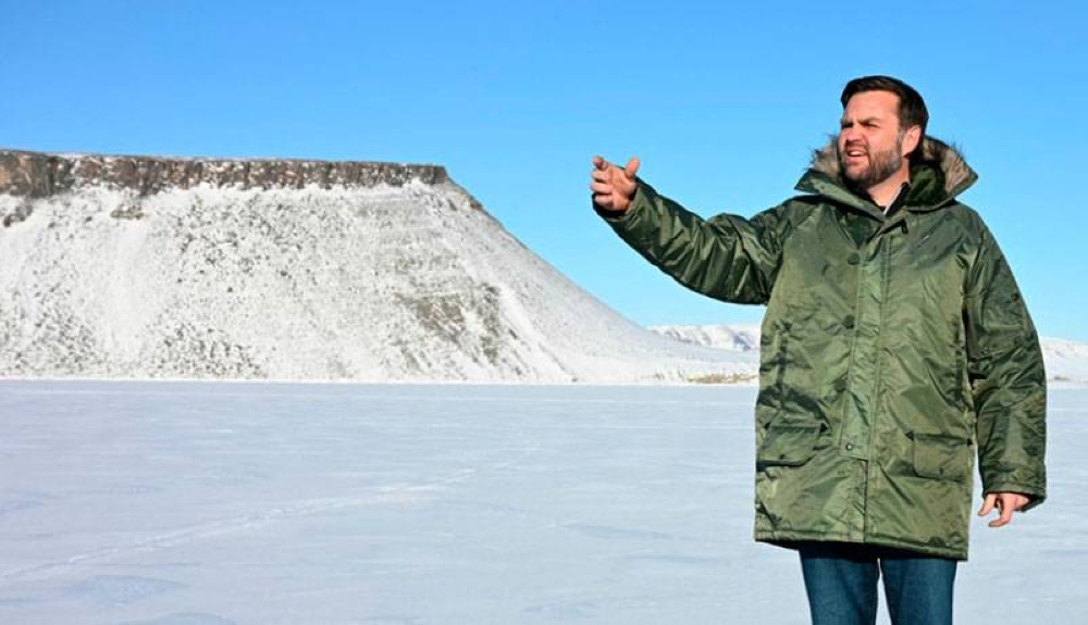 El vicepresidente de EEUU acusa a Dinamarca de haber descuidado Groenlandia y Trump insiste en su interés