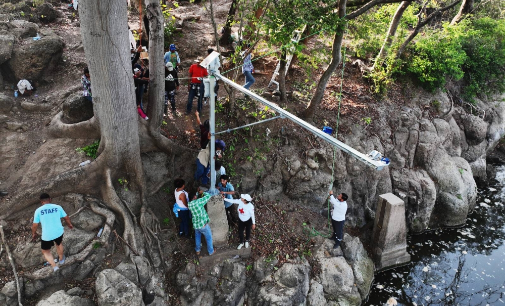 Cruz Roja dona equipos para monitorear el nivel del río Grande de San Miguel en temporada de lluvias