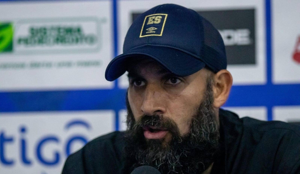 Eric Acuña a seleccionadas sub-17: «Las mismas personas que me están atacando han dicho que soy como un padre para ustedes»