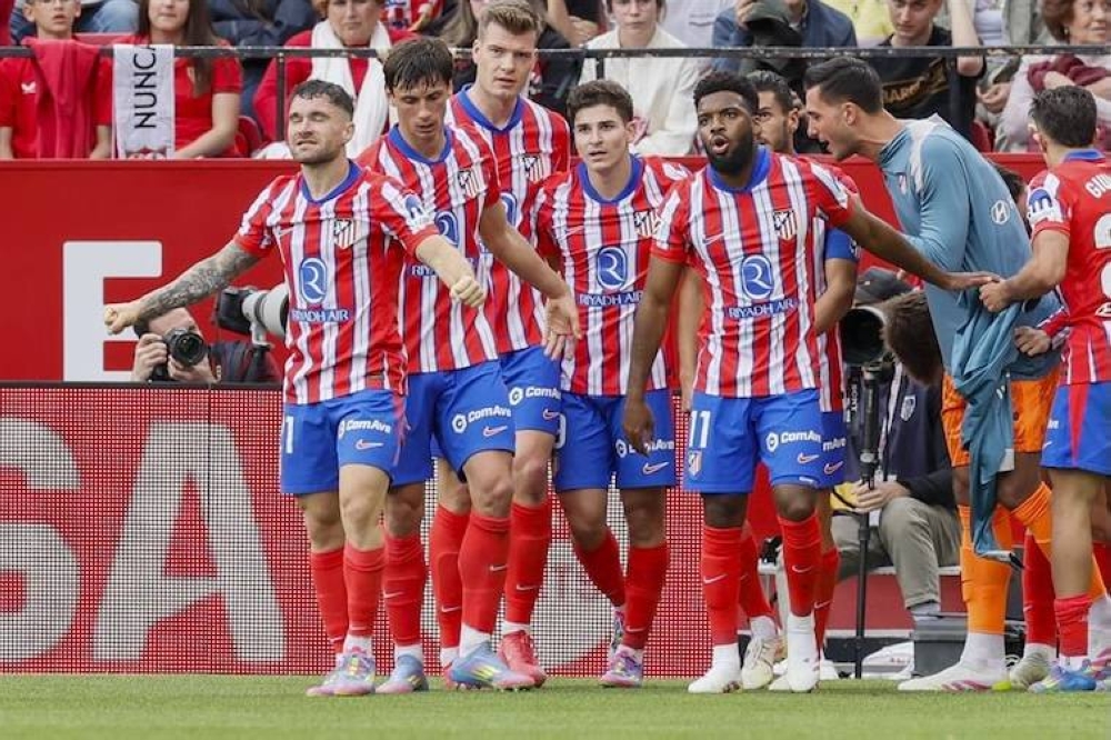 Atlético remonta ante Sevilla con gol de Barrios al 93 y sigue en la pelea por LaLiga