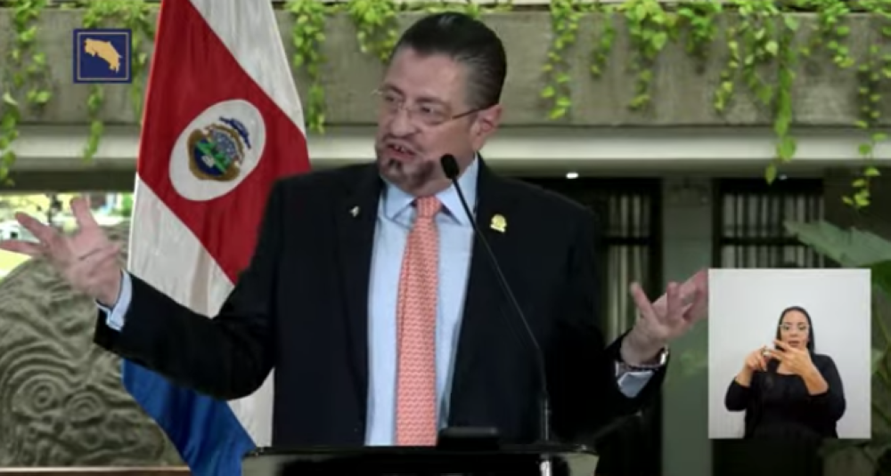 Fiscalía acusa por concusión al presidente de Costa Rica por caso de fondos del BCIE