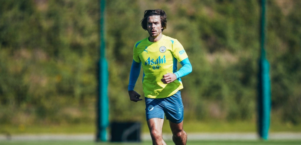 Acusan a un hombre de agredir al delantero de Manchester City, Jack Grealish