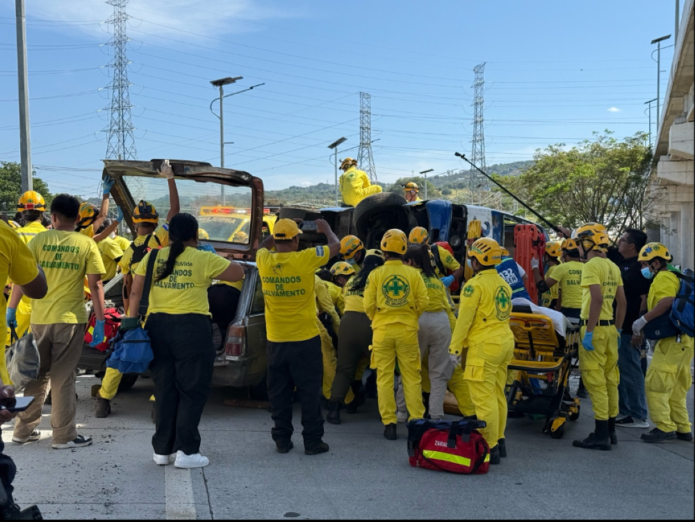 Comandos de Salvamento hace simulacro terrestre previo a vacaciones de Semana Santa 2025