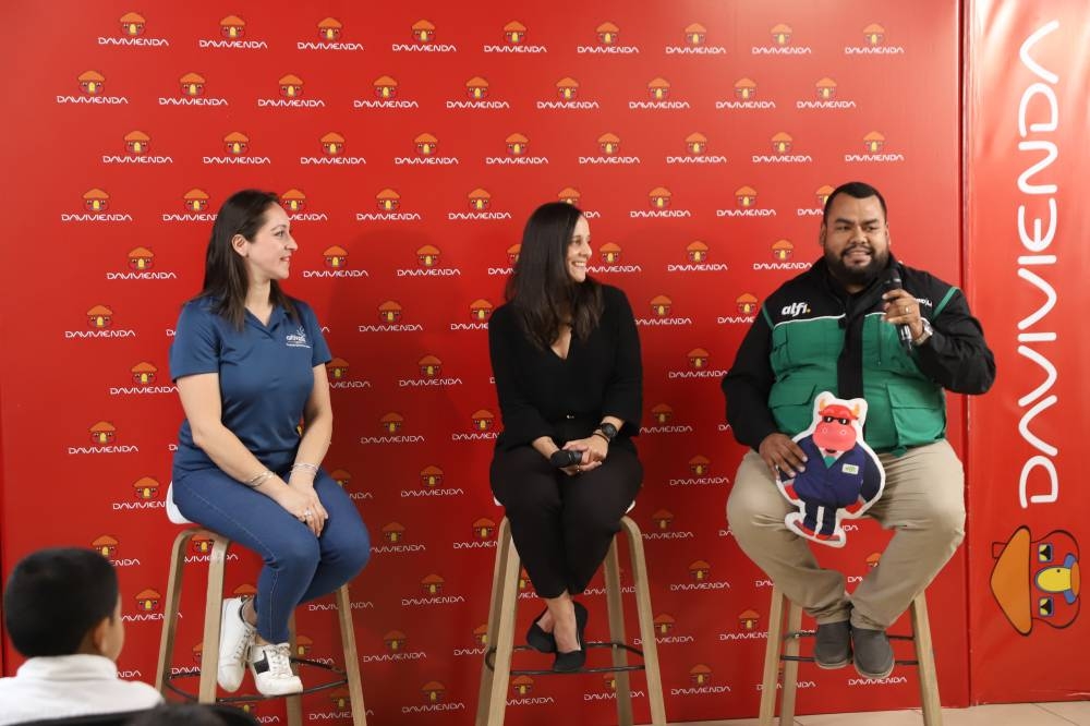 Davivienda impacta a más de 7,000 jóvenes salvadoreños con educación financiera en el cierre de la Global Money Week 2025