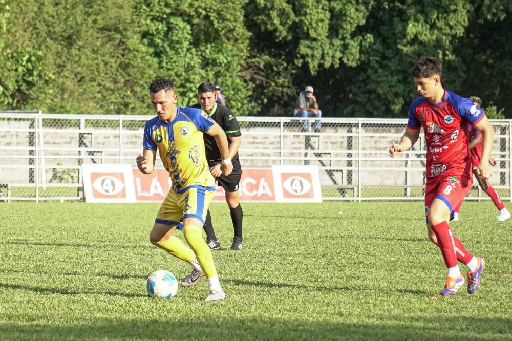 Municipal Limeño vence 2-0 a Cacahuatique en un disputado partido