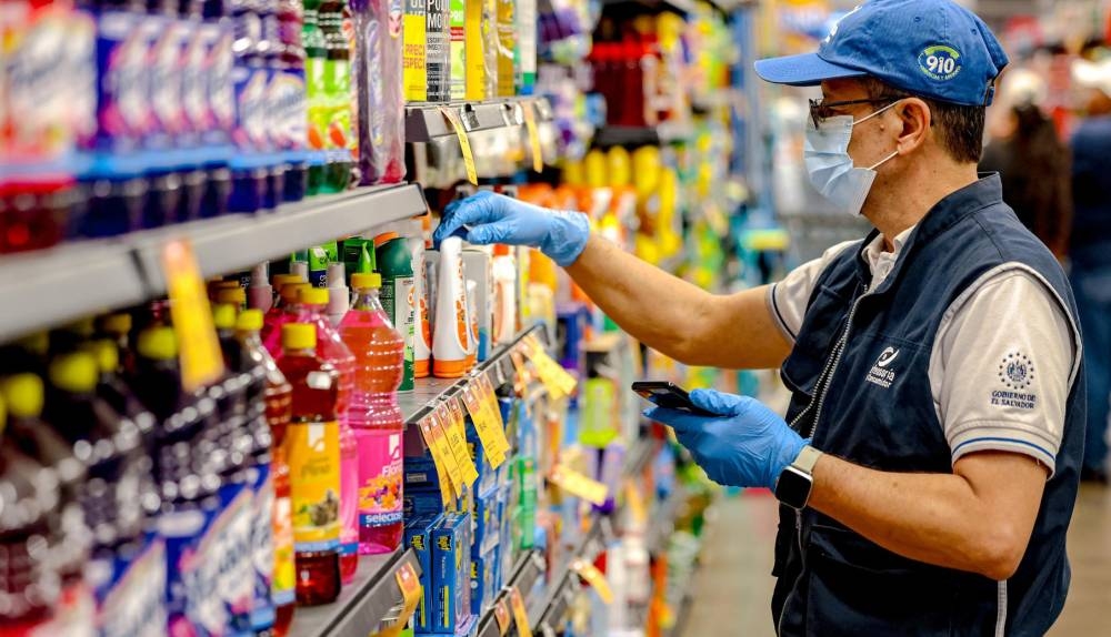 Defensoría detectó 60 productos vencidos en inicio del período vacacional