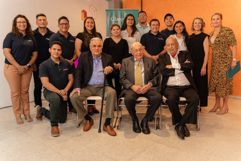 Fundación Henríquez y Glasswing International impulsan el potencial juvenil en El Salvador a través del Núcleo Lab Hub