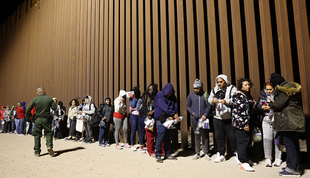 México y EE.UU. reducen en 97 % número de cruces ilegales en la frontera común: Defensa