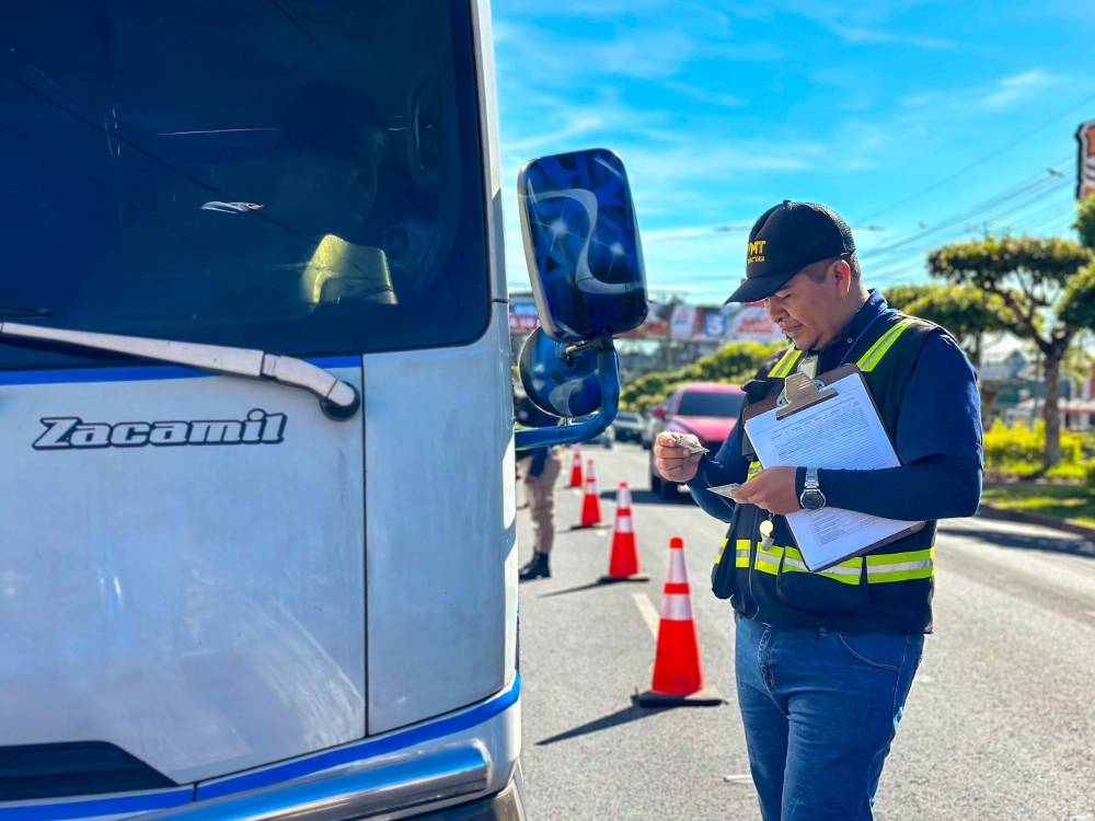 VMT insta a denunciar aumento de tarifas en transporte público