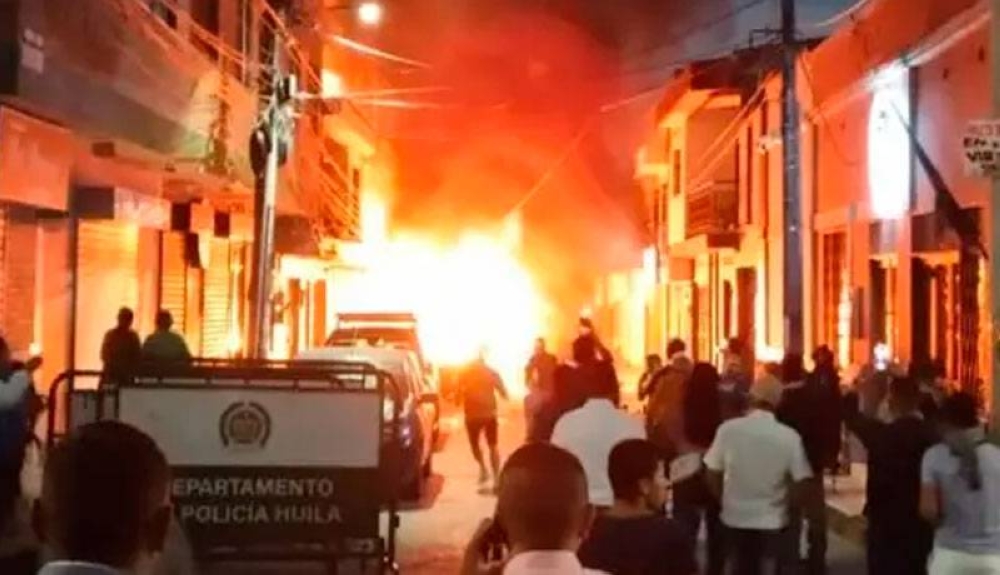 Dos muertos y 24 heridos deja un atentado con bomba en la localidad colombiana de La Plata