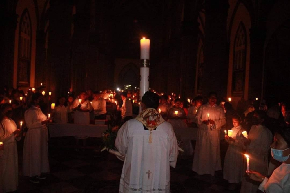 ¿Qué actos religiosos hay en el Sábado de Gloria?