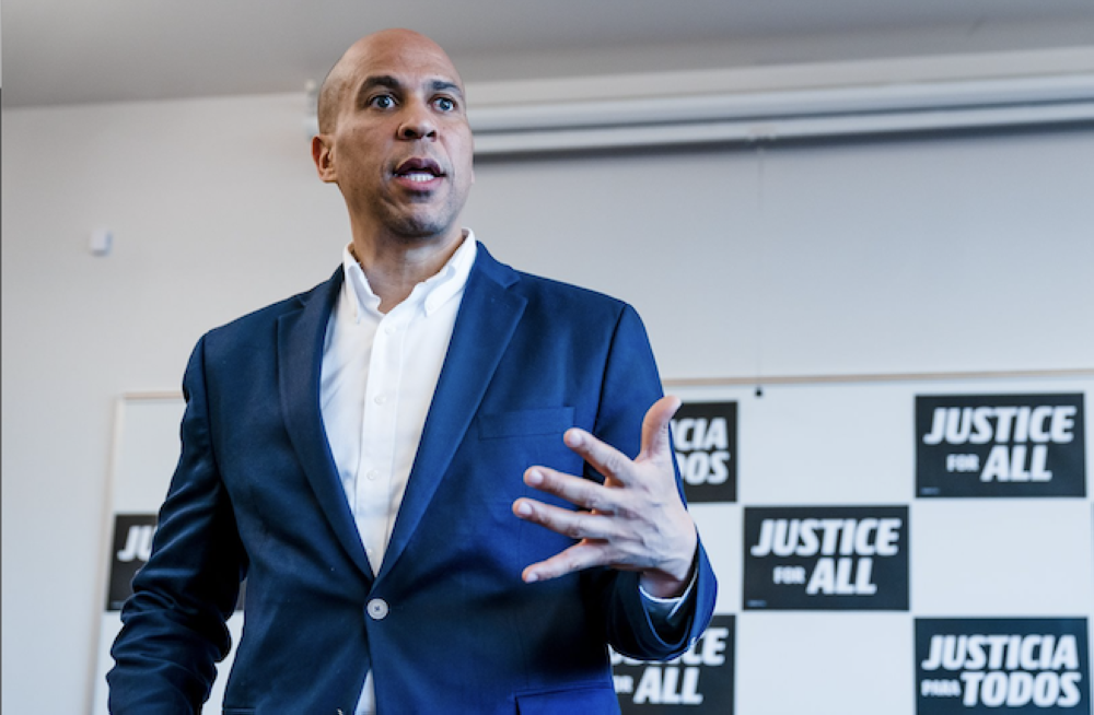 Otro senador opositor de Trump anuncia viaje a El Salvador para exigir retorno de Kilmar Ábrego