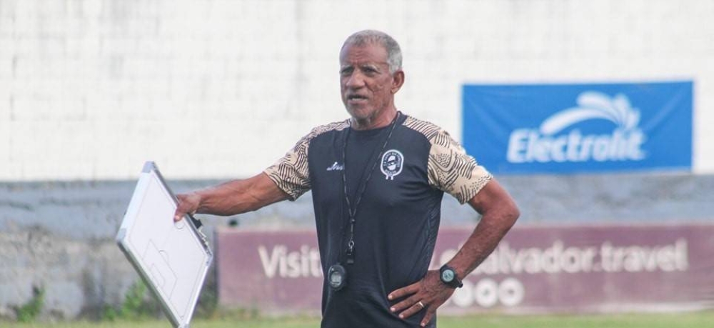 Fuerte San Francisco destituye de su cargo al técnico Rubén Alonso