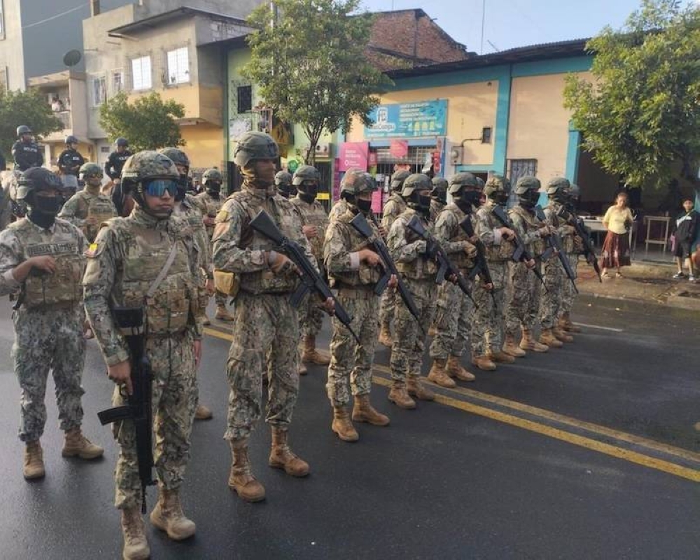 Ecuador está en «alerta máxima» tras alerta militar de posibles atentados contra Noboa