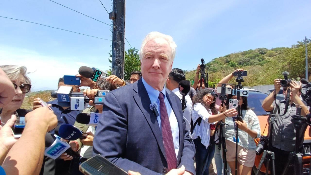 Senador demócrata dice no defiende a Ábrego García sino su derecho al «debido proceso»