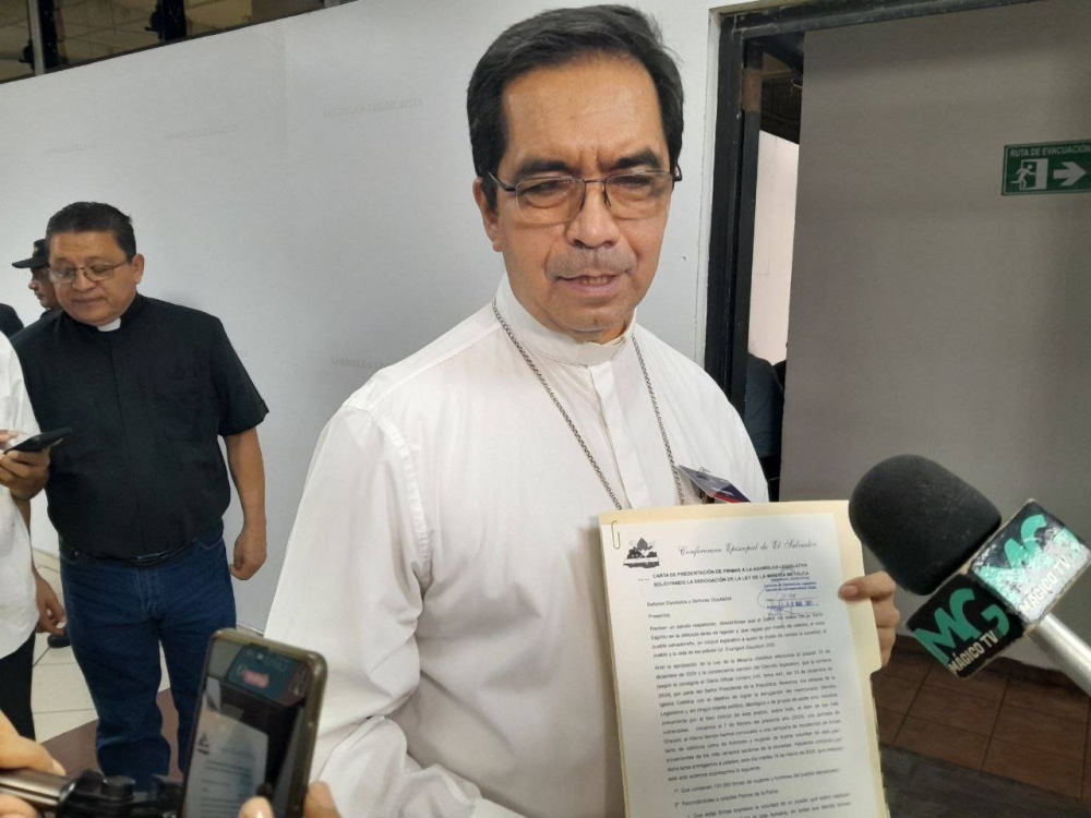 Iglesia católica reitera petición al gobierno para derogar ley que permite la minería