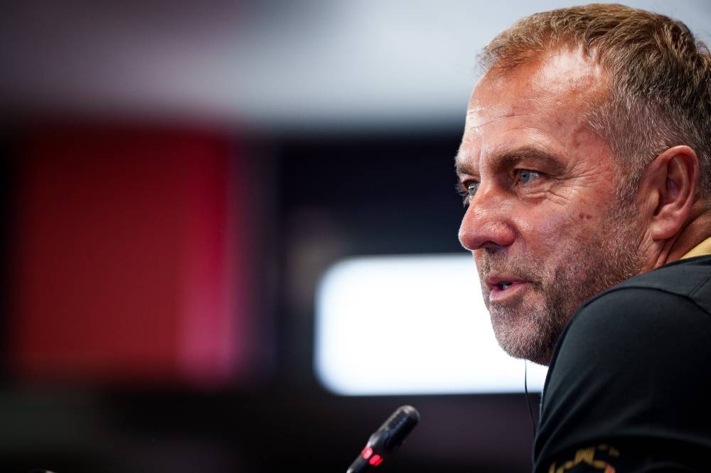 Flick critica el enfado de algunos suplentes por no jugar contra el Celta