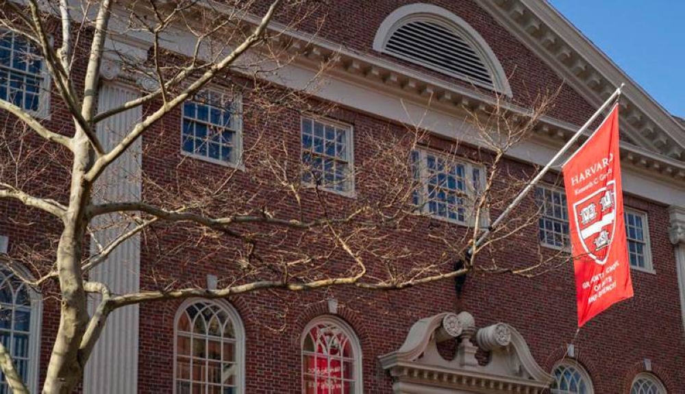Harvard demanda al Gobierno de Trump por los recortes en su financiación federal