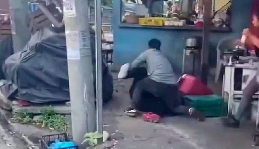 Vendedores retienen a supuesto ladrón en Cojutepeque