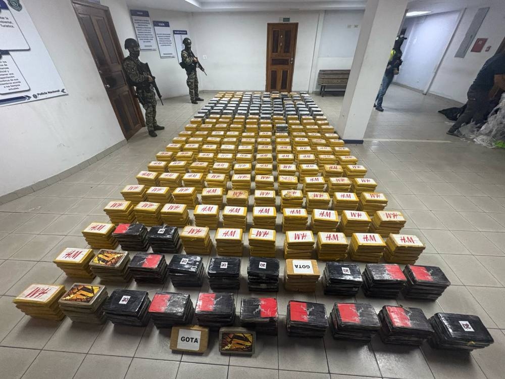 Panamá detiene a dos personas sospechosas de colocar droga en cargamento procedente de El Salvador