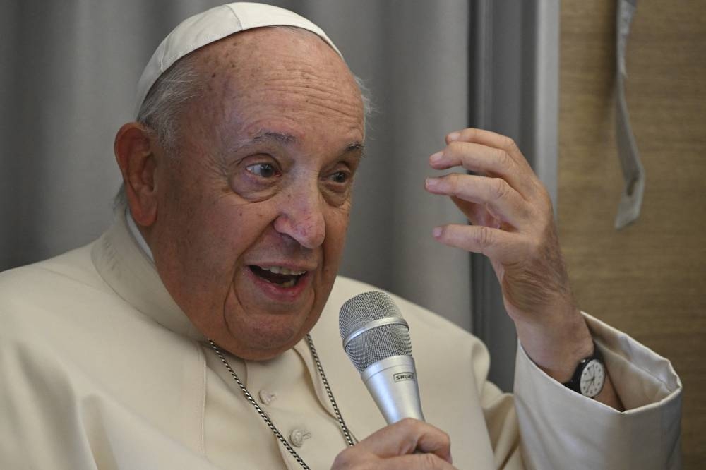 El papa Francisco exhortó a los jóvenes a «aprender a escuchar» y no olvidar a los abuelos en un vídeo inédito