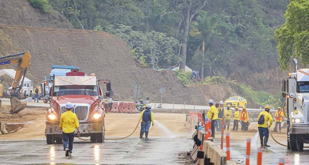 Alcaldesa de La Libertad Oeste habilita transporte entre Lourdes y Santa Tecla por cierre de Los Chorros