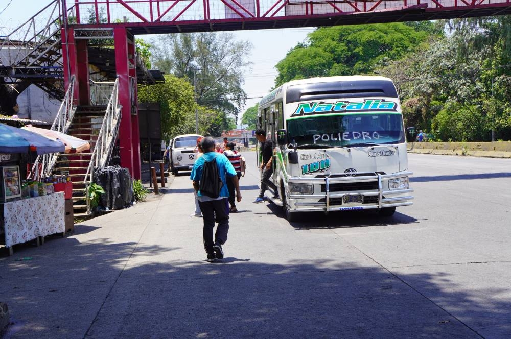 Pobladores de Colón quedan aislados por cierre de Los Chorros