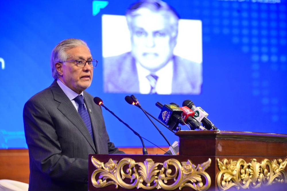 Pakistán afirma que no iniciará un ataque a India aunque está preparado para responder