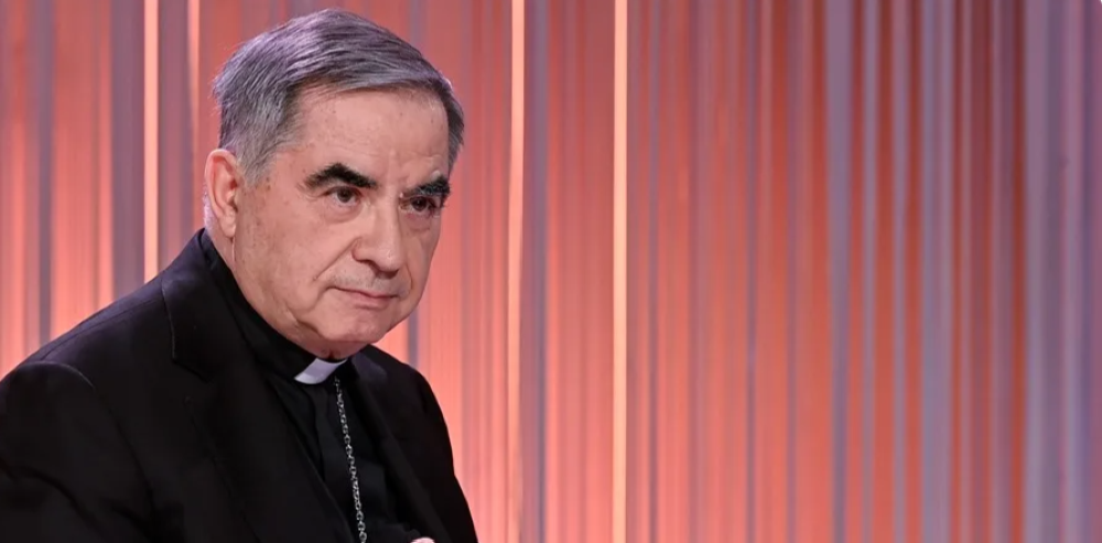 Los cardenales agradecen a Becciu su gesto de renunciar a participar al cónclave