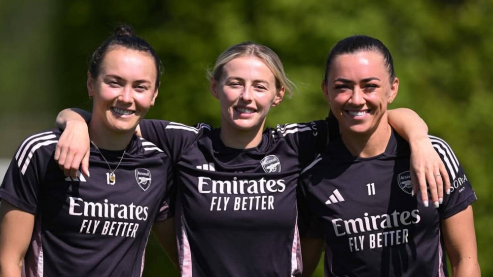 La federación inglesa prohíbe a las mujeres transgénero jugar en el fútbol femenino