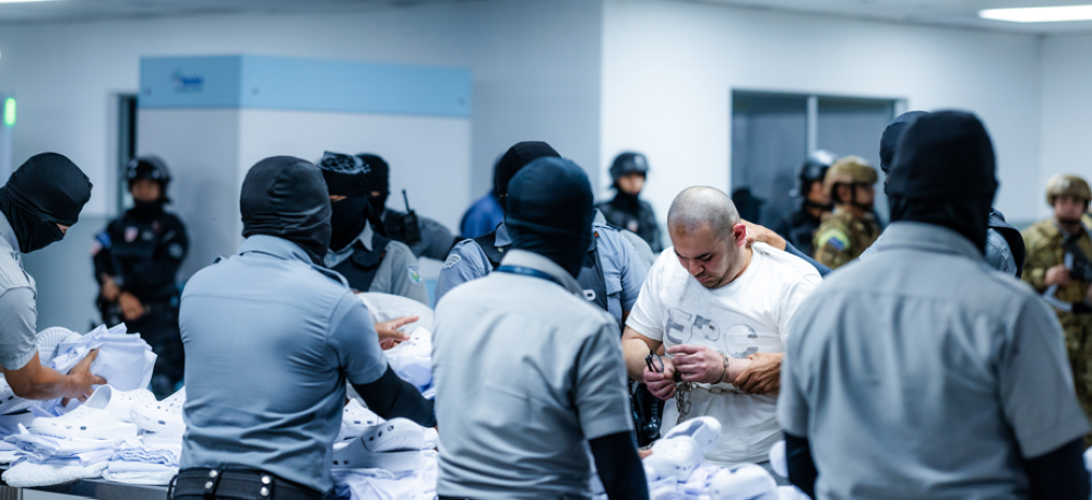 Juez de Texas prohíbe al Gobierno de Trump usar ley centenaria para expulsar venezolanos