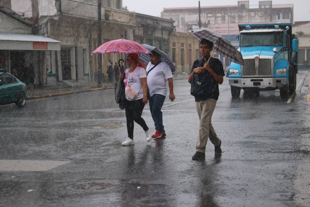 Lluvias y tormentas marcarán este viernes en todo el país
