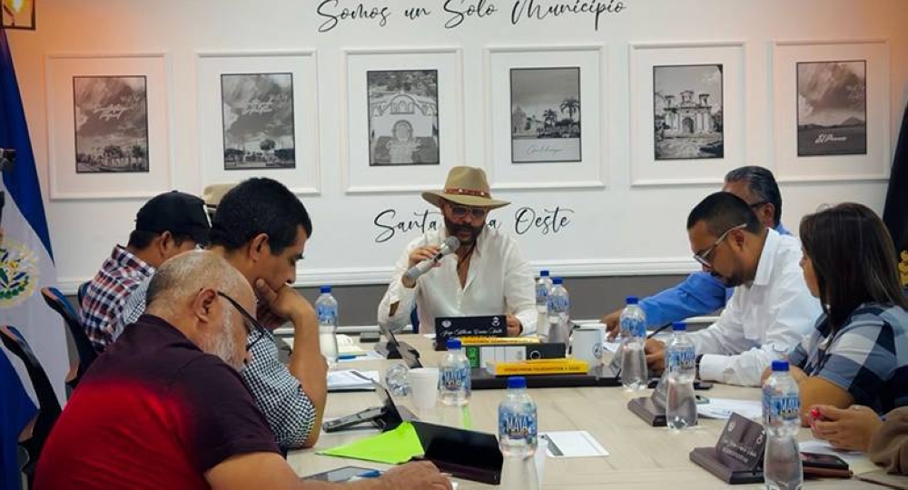 Cambian nombre de bulevar «Schafick Handal» en Santa Ana Oeste