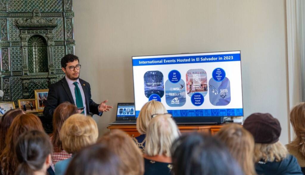 Promueven el turismo salvadoreño en Europa ante empresarias suecas