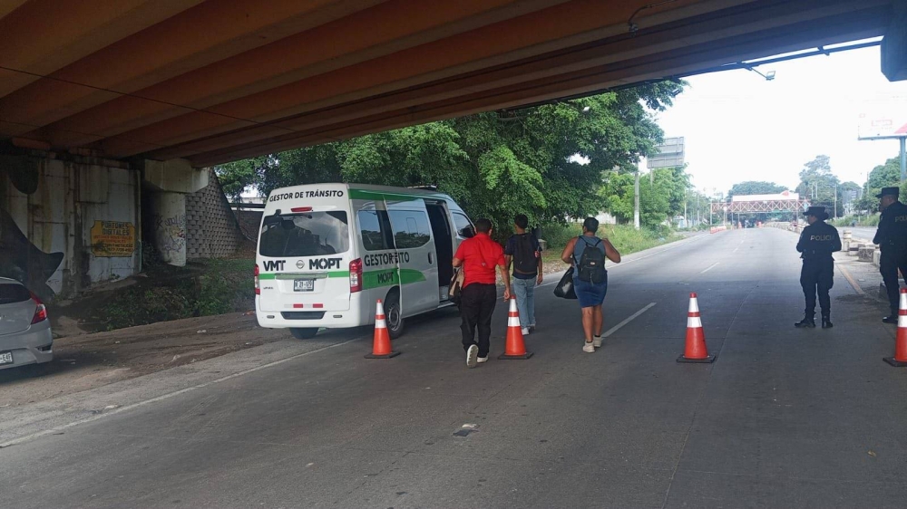 MOPT ofrece transporte gratis desde Las Delicias hacia El Salvador del Mundo y terminal de occidente