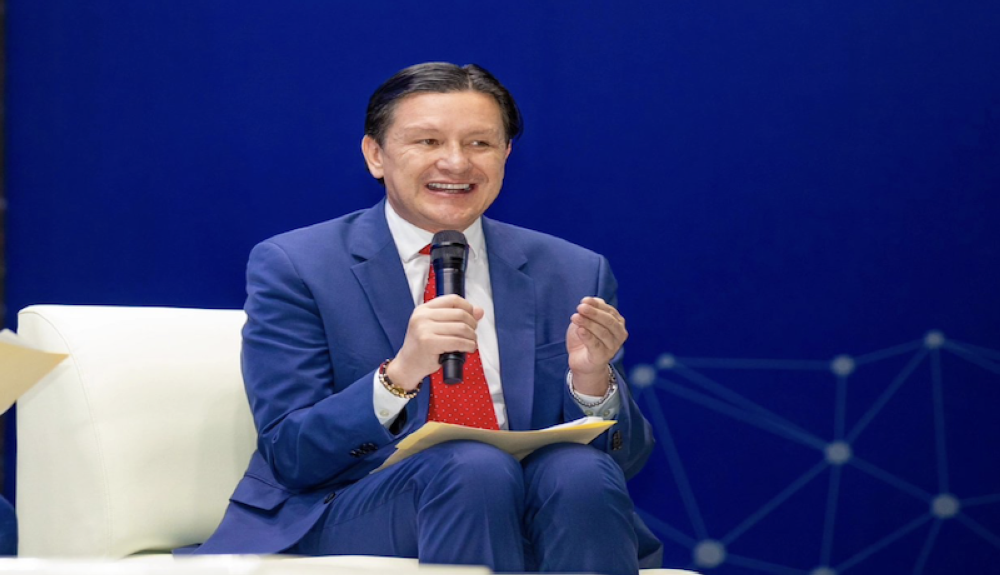 Gobierno niega persecución a periodistas tras alerta de El Faro sobre órdenes de captura