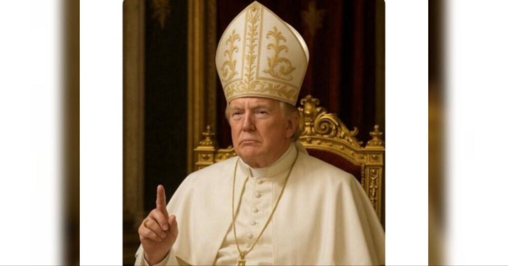 Obispo estadounidense asegura que Trump «debe una disculpa» por su imagen disfrazado de Papa
