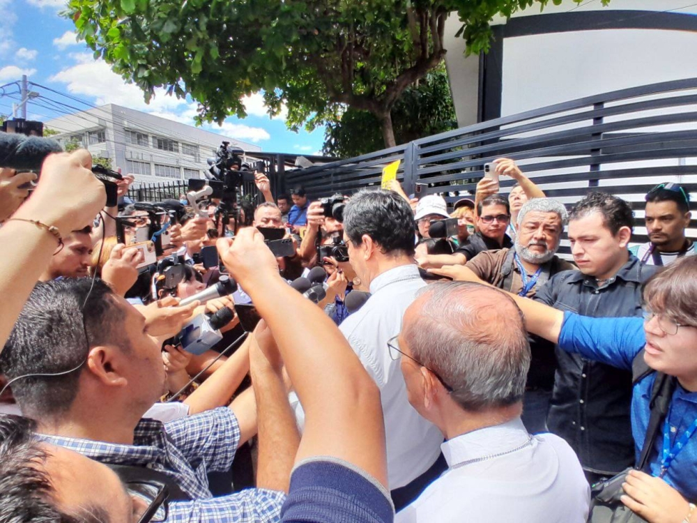 Agresiones contra periodistas aumentaron 154 % en el último año, según informe de APES