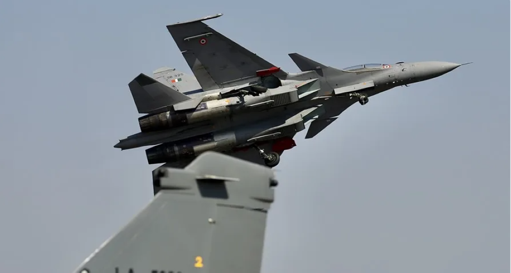 La peor escalada entre India y Pakistán en décadas causa una treintena de muertos